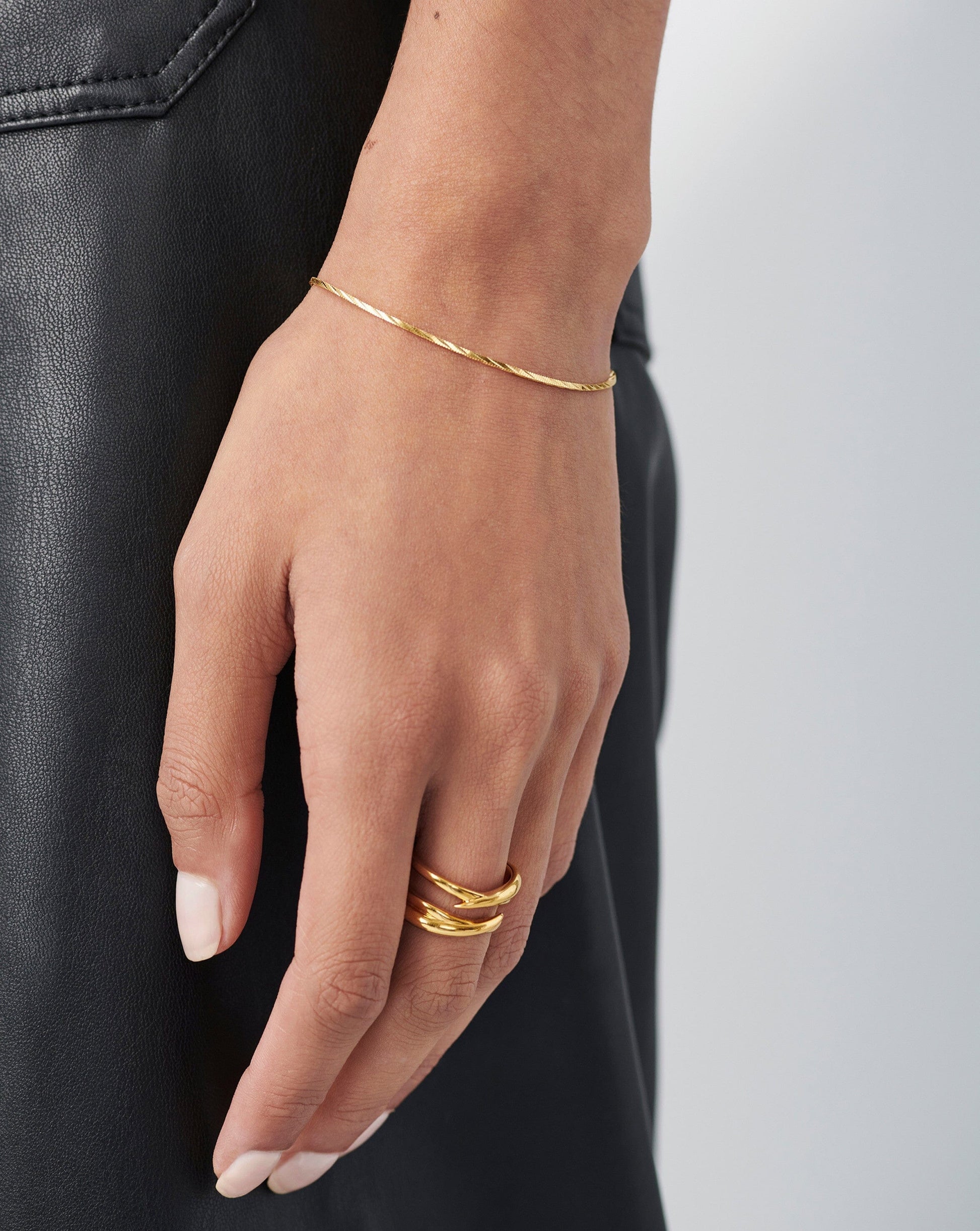 Savi Asymmetric Square Snake Chain Bracelet Bracelets Missoma 