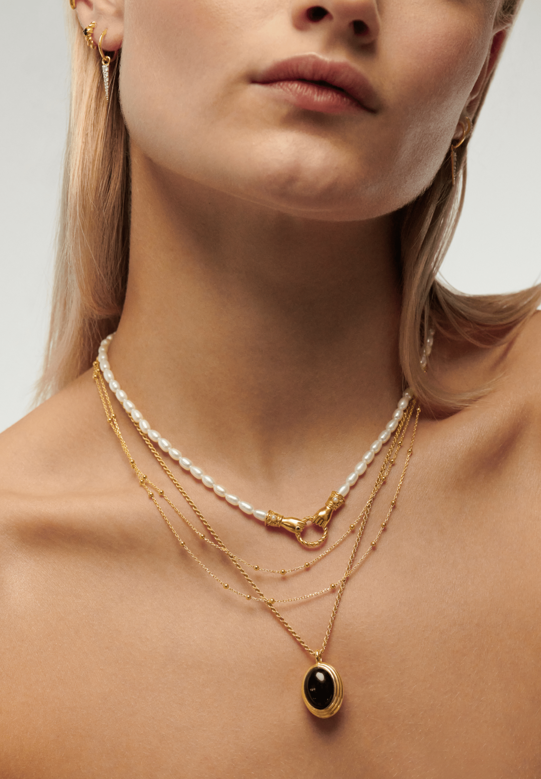 Savi Ridge Oval Gemstone Pendant Necklace Necklaces Missoma 