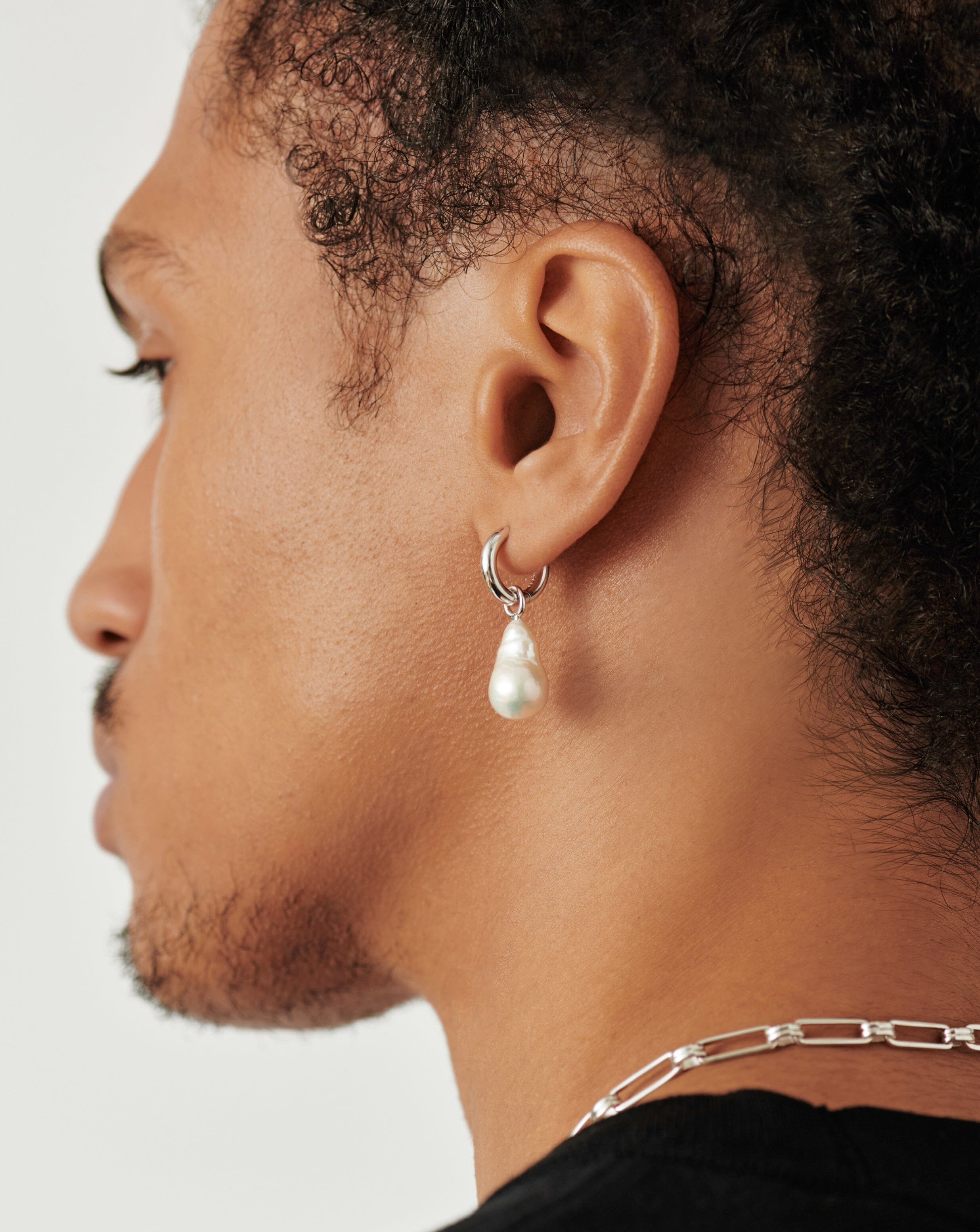 Single Baroque Pearl Drop Tunnel Mini Hoop Earring | Sterling Silver/Pearl Earrings Missoma 