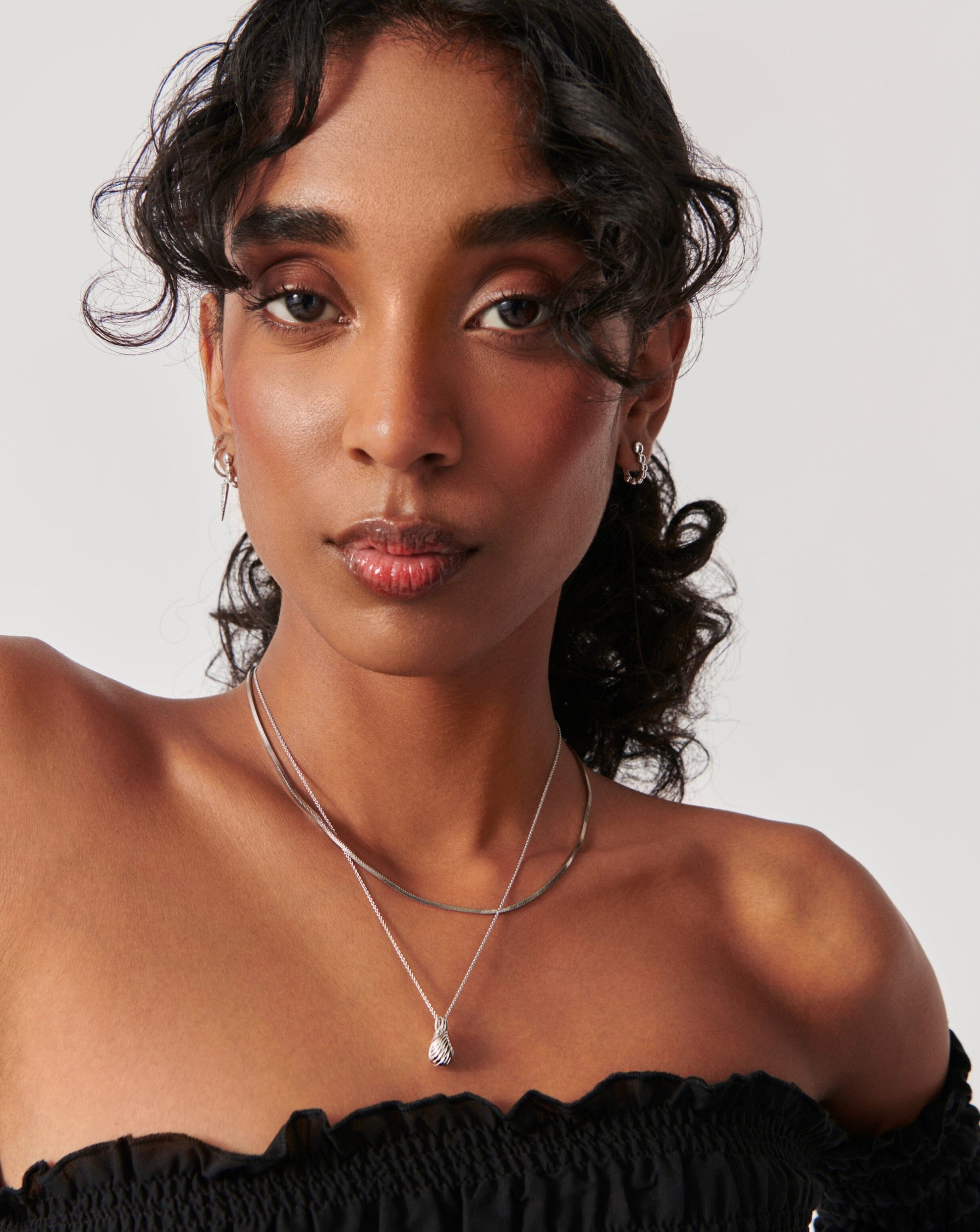 Wavy Ridge Droplet Pendant Necklace Necklaces Missoma